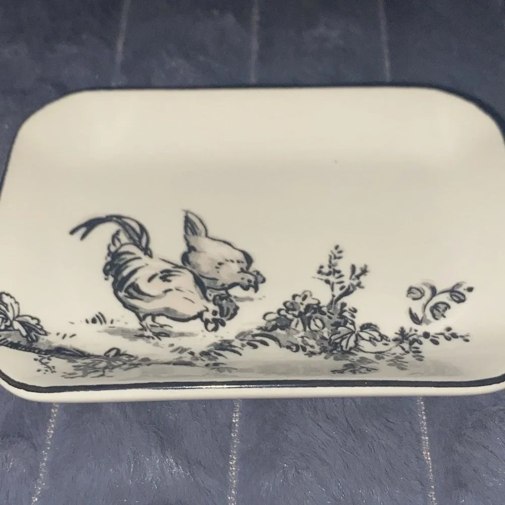 NWOT Creative Co Op Small Dishes Chickens Trinkets Set Of 4